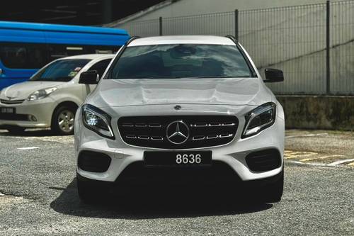 2017 Mercedes Benz GLA-Class 250 4MATIC AMG Line Terpakai