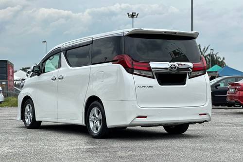 Old 2015 Toyota Alphard HEV 2.5L HEV