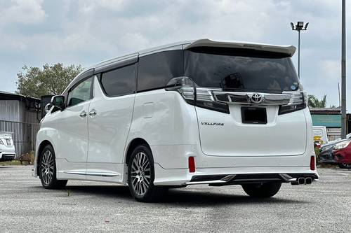 Second hand 2016 Toyota Vellfire 2.5L 