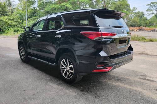 Second hand 2017 Toyota Fortuner 2.7 SRZ AT 4x4 