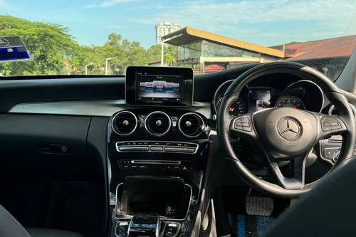 Second hand 2017 Mercedes Benz C-Class Saloon C 180 Avantgarde Line 