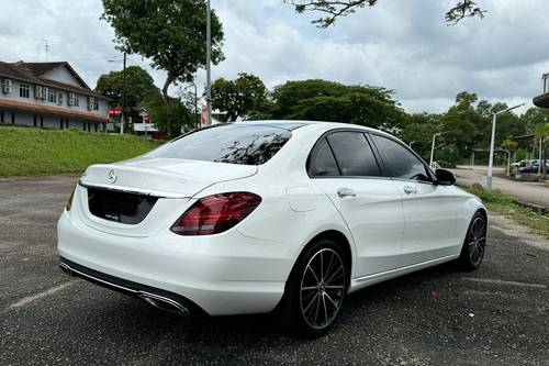 Old 2019 Mercedes Benz C-Class Saloon C200 Avantgarde Line