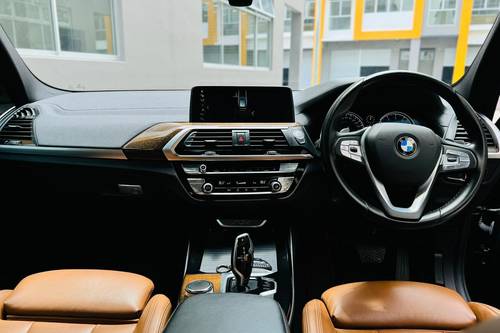 2018 BMW X3 xDrive 30i Luxury Terpakai