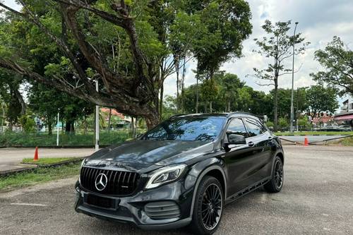 2019 Mercedes Benz GLA-Class 200 Progressive Line  lama