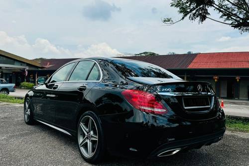 Old 2018 Mercedes Benz C-Class Saloon C 200 AMG Line