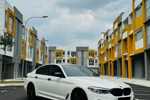 Second hand 2017 BMW 5 Series Sedan 530i M Sport 