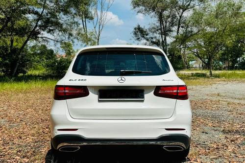 2017 Mercedes Benz GLC-Class 250 4Matic AMG Line Terpakai