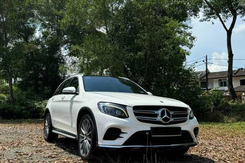 Second hand 2017 Mercedes Benz GLC-Class 250 4Matic AMG Line 