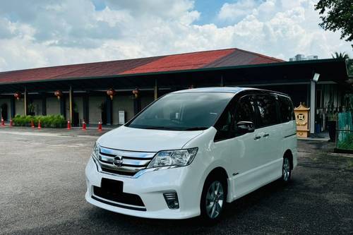 Second hand 2013 Nissan Serena 2.0L Highway Star 