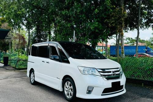 2013 Nissan Serena 2.0L Highway Star Terpakai