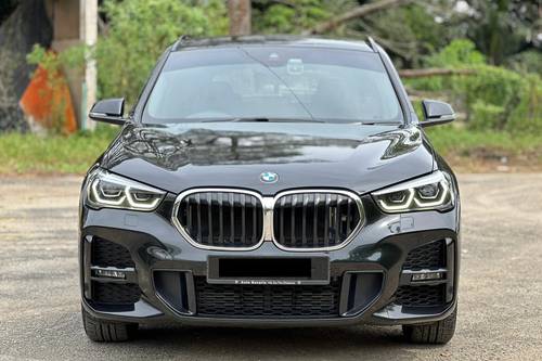 2022 BMW X1 sDrive20i xLine Terpakai