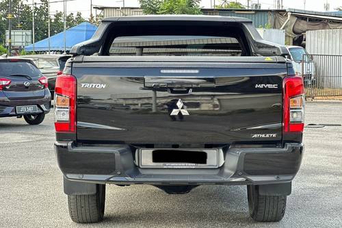 Second hand 2022 Mitsubishi Triton VGT AT 