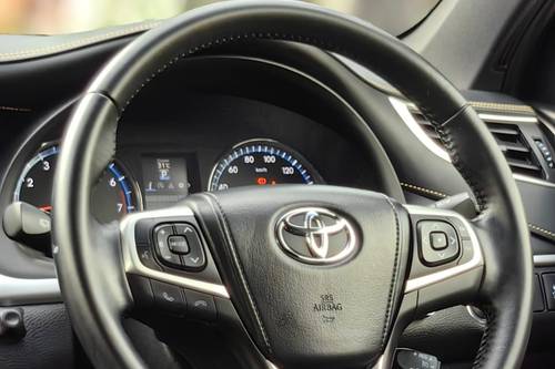 2016 Toyota Harrier 2.0 Luxury Terpakai