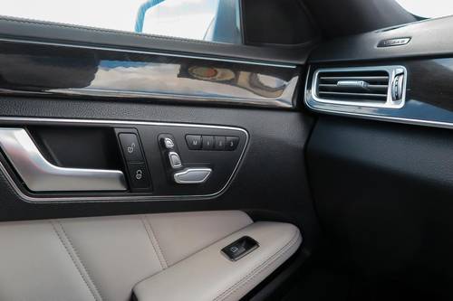 2014 Mercedes Benz E-Class Saloon E 200 Avantgarde Terpakai