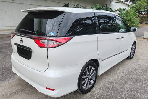 2017 Toyota Estima 2.4 Terpakai