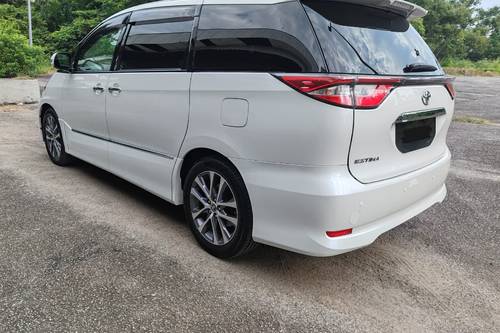 Second hand 2017 Toyota Estima 2.4 