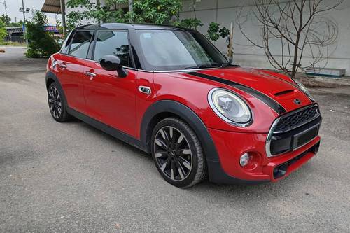 Old 2016 MINI 5 Door Cooper S 5 Door