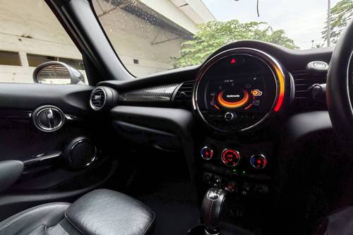 2016 MINI 5 Door Cooper S 5 Door Terpakai